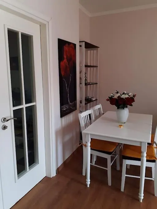Warm Lake Apartament Tirana 0*,