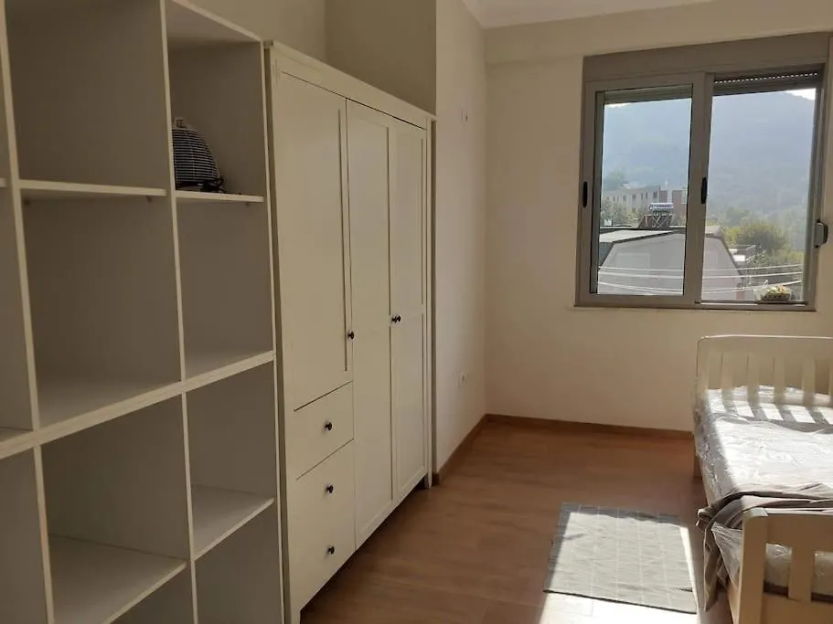 Warm Lake Apartament Tirana Albânia