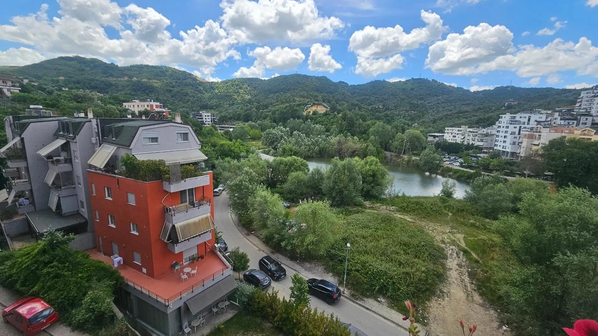 Apartamento Warm Lake Apartament Tirana Albânia