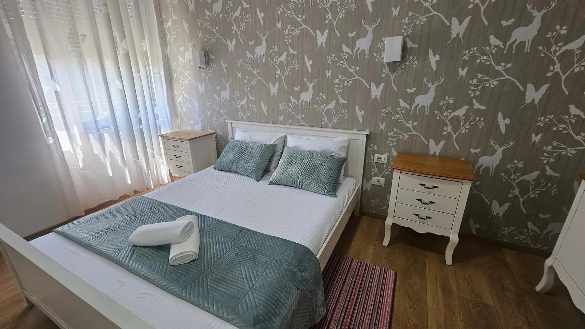 Warm Lake Apartament Tirana